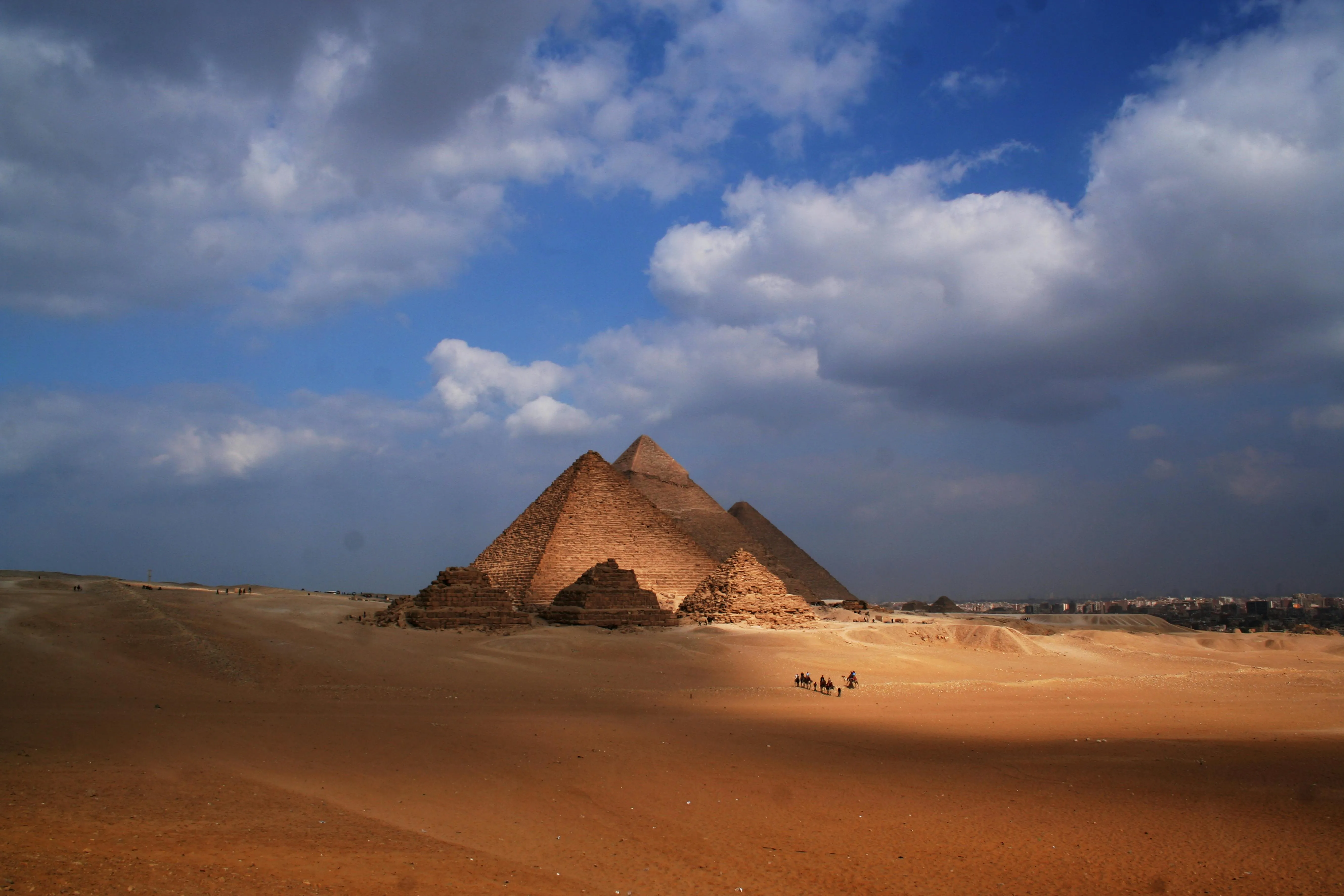 New Discovery: Hidden Chambers in the Great Pyramid