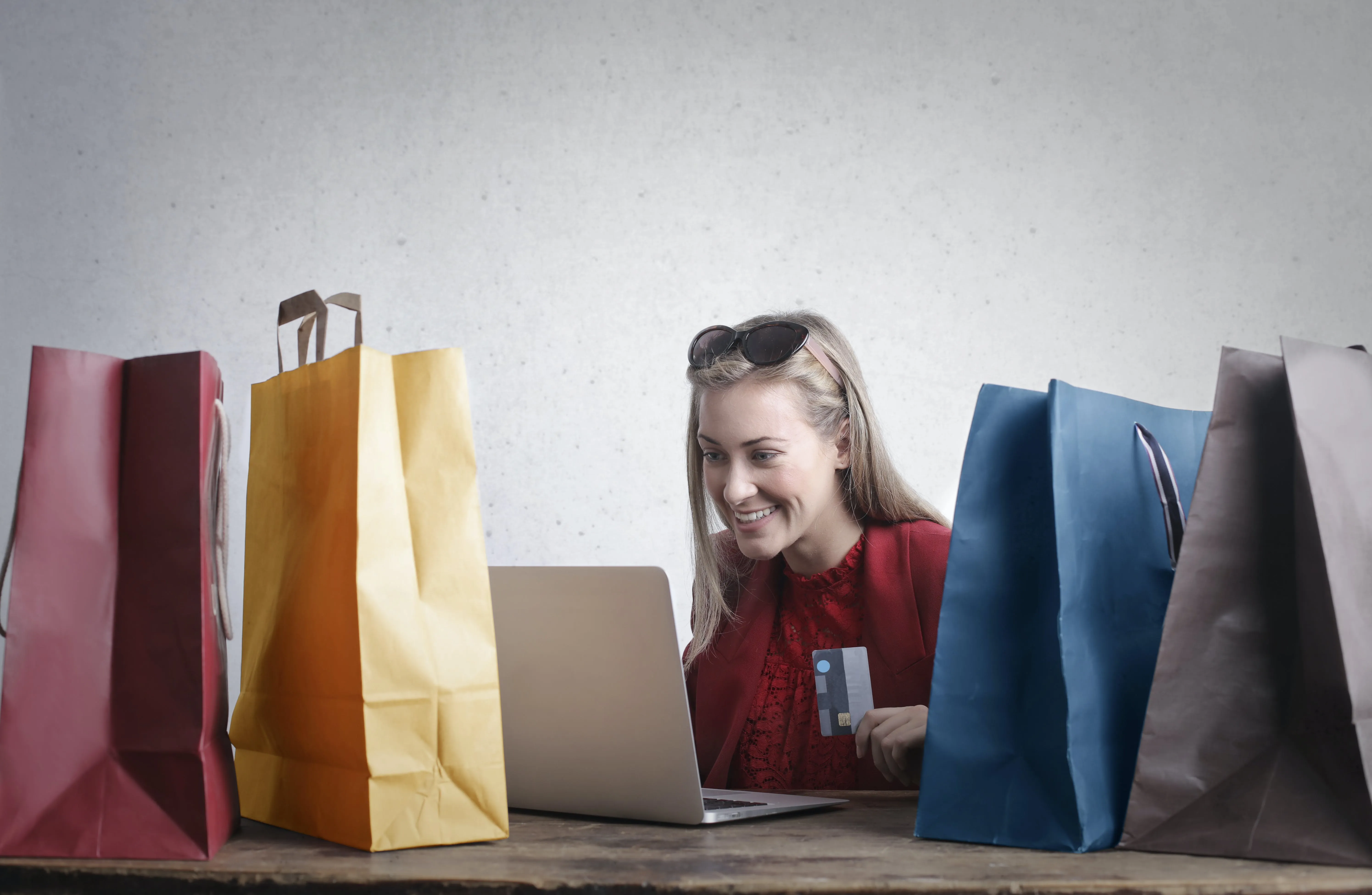 The Future of Retail: Online vs. Offline